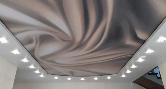Матовый белый бесщелевой натяжной потолок профиль КРААБ 4.0 7.2 кв. м.